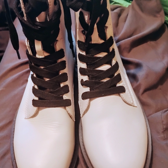 Steve Madden Shoes - Steve Madden Women's White Lace-Up Boots